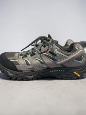 Merrell Moab 2 Waterproof Hiking Shoes Women’s Size 8 – Granite/Mint